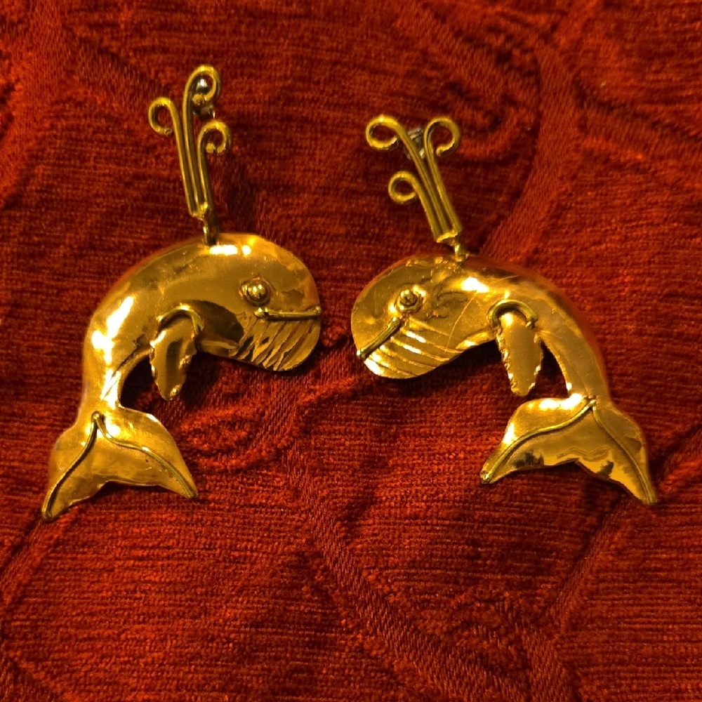 Vintage Deadstock Gold Whale Earrings